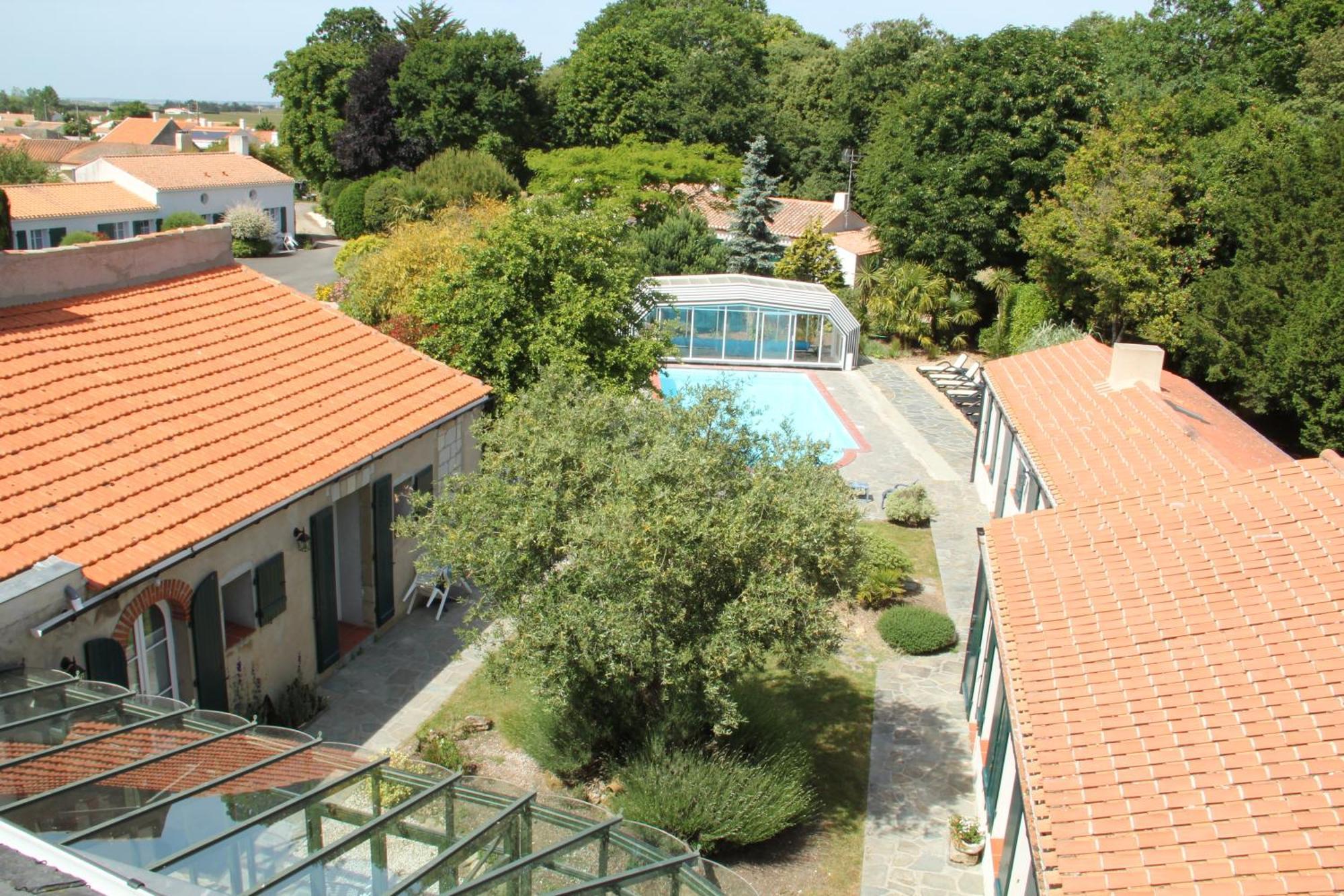 Hotel Domaine Le Martinet, The Originals Relais Bouin  Exteriér fotografie